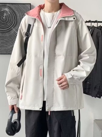 Ветровка с водонепроницаемой тканью фото