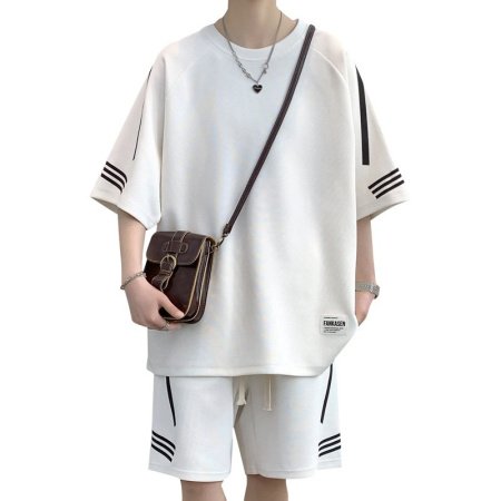 Мужской летний спортивный костюм изображение