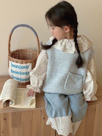 Детские джинсы с кружевными вставками изображение