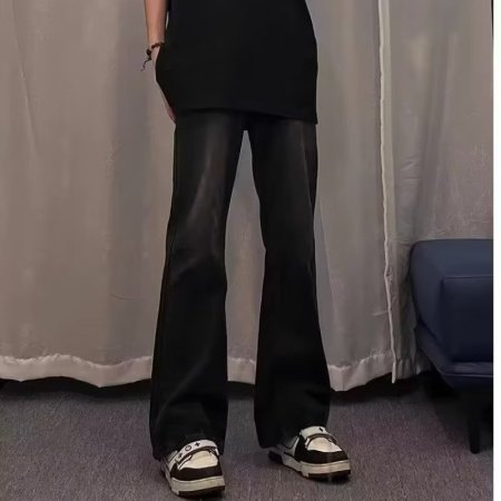 Мужские джинсы в стиле ретро с эффектом потертостей изображение