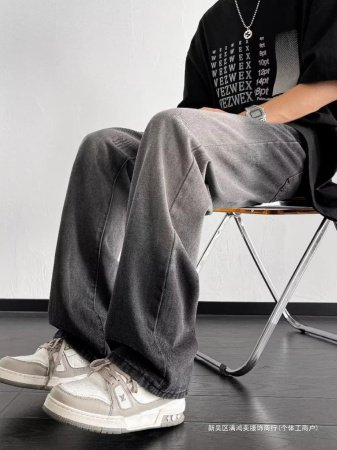 Широкие джинсы с постепенным переходом цвета фото