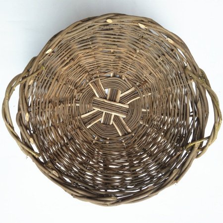 Бамбуковая корзина для хранения фото