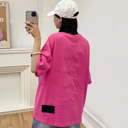 Летняя футболка с высоким уровнем деталей WE11DONE фото