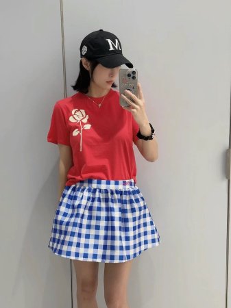 Футболка с коротким рукавом и принтом маленькой собачки фотография