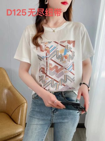 Футболка из искусственного шелка с коротким рукавом фотография