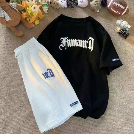 Мужской летний спортивный комплект фотография