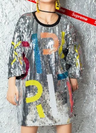 Женская футболка с широкими рукавами и блестками изображение