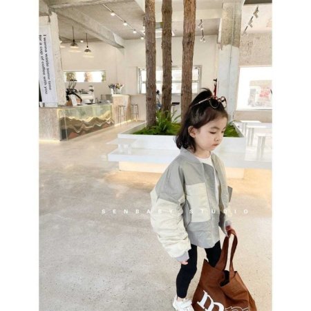 Детская куртка с полетным костюмом фотография