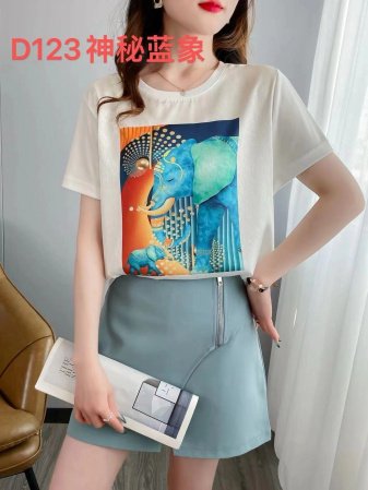 Футболка из искусственного шелка с коротким рукавом фотография