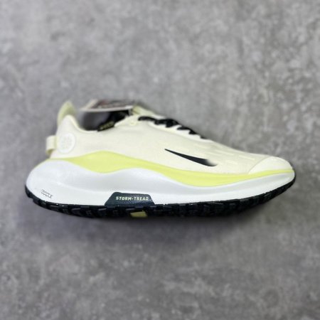 Беговые кроссовки React Infinity Run Flyknit 4Gore-Tex фотография