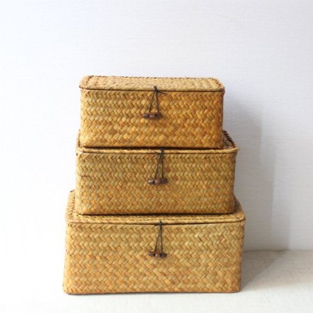 Ручная корзина для подарков из морской травы изображение