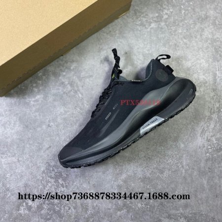 Беговые кроссовки React Infinity Run Flyknit 4Gore-Tex фотография