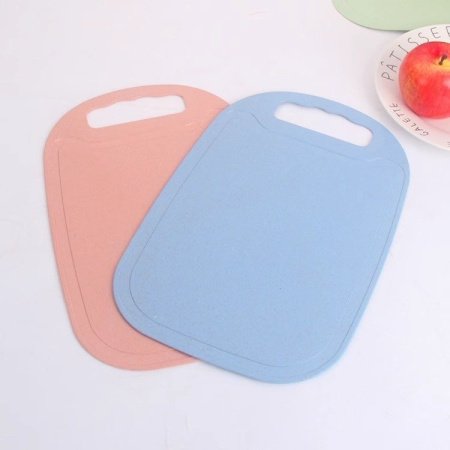 Кухонная доска с защитой от плесени фотография