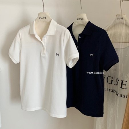 Блузка с вышивкой и бабочкой на воротнике 2024 лето фотография