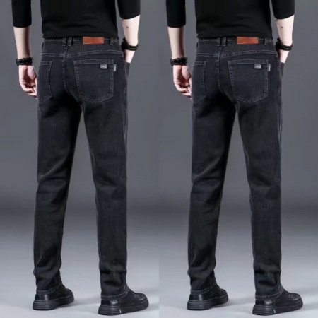 Мужские джинсы в стиле бизнес-кэжуал фото