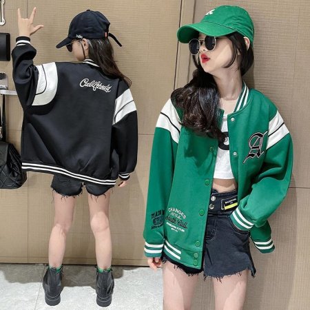 Детская весенняя куртка для девочек фотография