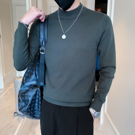 Мужской свитер с высоким воротником изображение