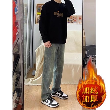 Мужские джинсы осенней коллекции 2024 фотография