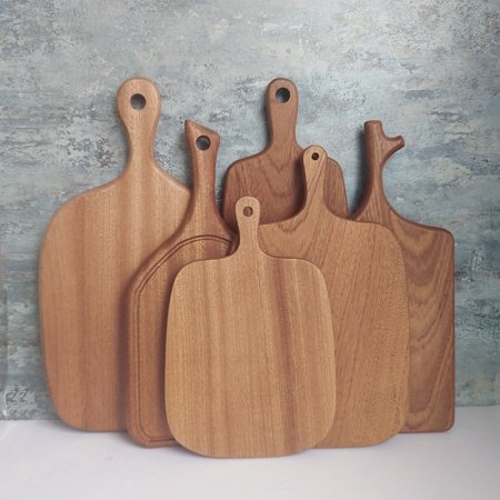 Деревянная разделочная доска фотография