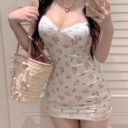 Сексуальное платье с цветочным принтом фотография