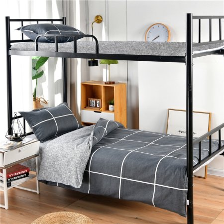 Одеяло для спальни в университетском общежитии фотография