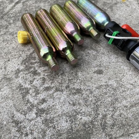 Мини-баллон CO2 для спасательного круга 33г/24г фотография