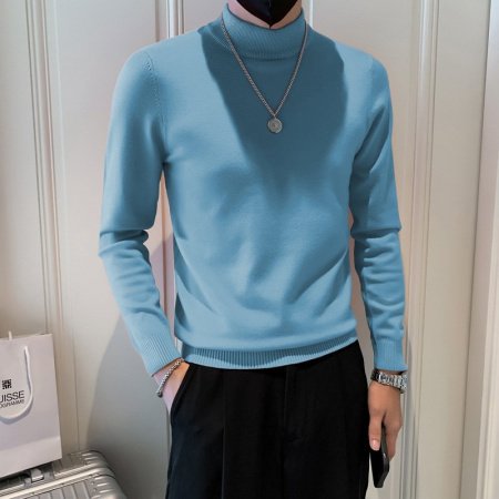 Мужской свитер с высоким воротником изображение