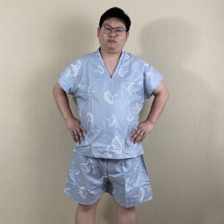 Одноразовый халат для сауны и купания фотография