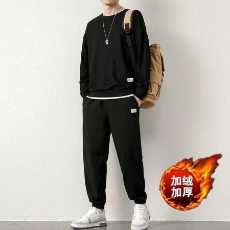 Мужской костюм для досуга осенне-зимний с широкими свободными длинными рукавами и длинными брюками фото