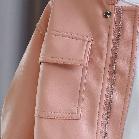 Детская куртка из искусственной кожи изображение