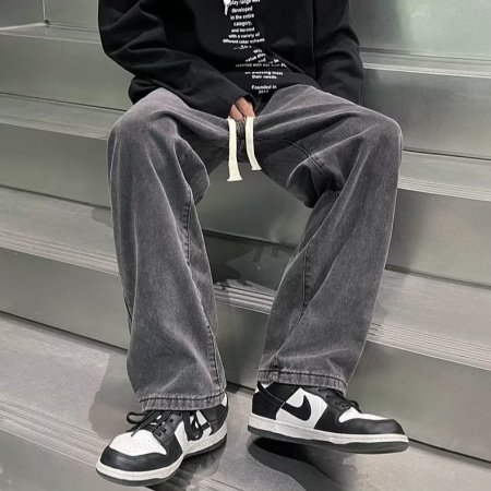 Черно-серые мужские джинсы весна 2023 изображение