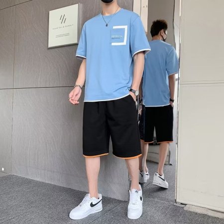 Летний спортивный костюм для мужчин фотография