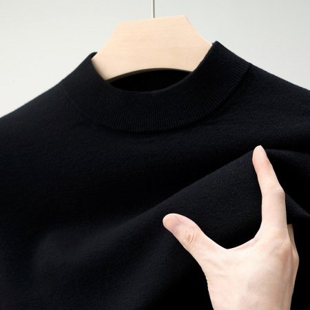 Мужской свитер с высоким воротником изображение