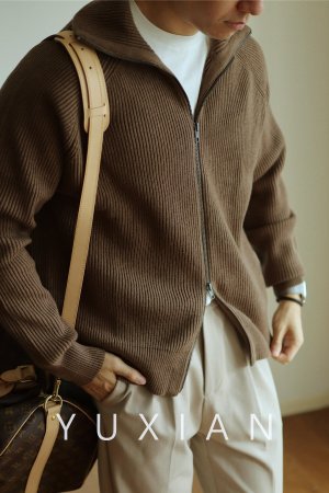 Мужская толстовка с молнией и высоким воротником изображение