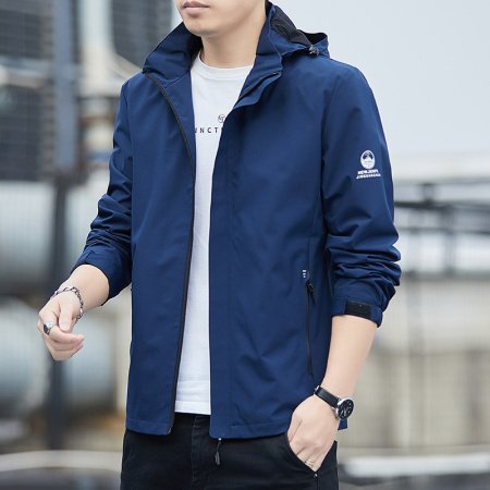 Мужская ветровка съемным капюшоном изображение