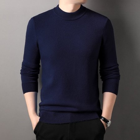 Мужской свитер из овечьей шерсти фотография