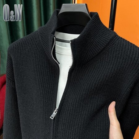 Мужская зимняя вязаная куртка с молнией фото