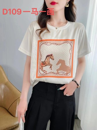 Футболка из искусственного шелка с коротким рукавом фотография