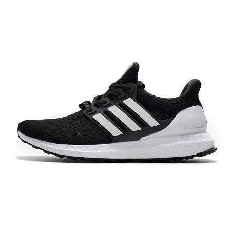 UB4.0 спортивные кроссовки фотография