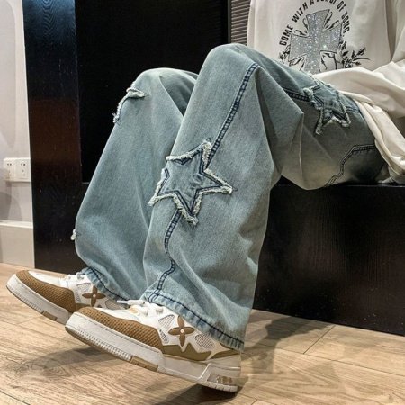 Мужские джинсы в стиле американской уличной моды фото