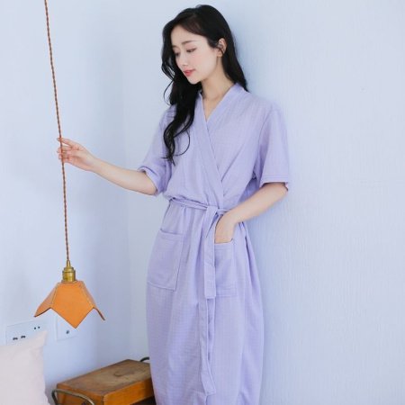 Халат для ванной комнаты с рисунком в клетку изображение