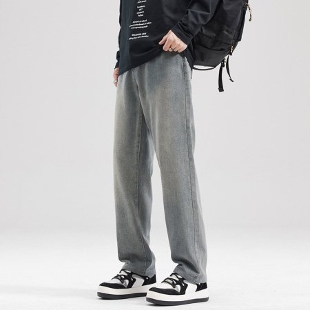 Прямые джинсы с вышивкой фотография