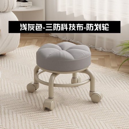 Маленький стул на колесиках для дома и детей фото