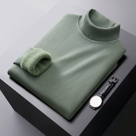 Мужской свитер с полувысоким воротником и флисом для зимы фотография