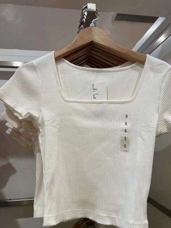 Летняя футболка с короткими рукавами изображение