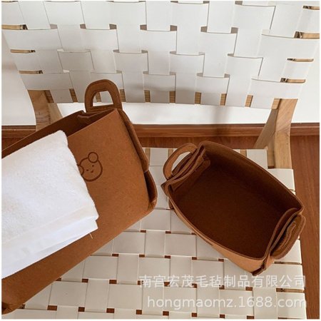 Корзина для белья с медвежонком изображение