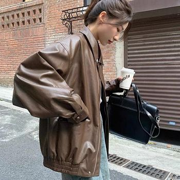 Женская кожаная куртка в стиле Гонконг 2023 фотография