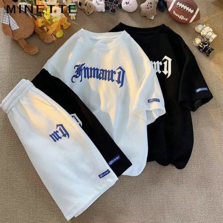 Мужской летний спортивный комплект фотография