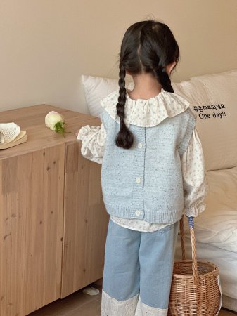 Детские джинсы с кружевными вставками изображение