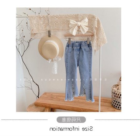 Детские джинсы с жемчугом и кружевами фотография